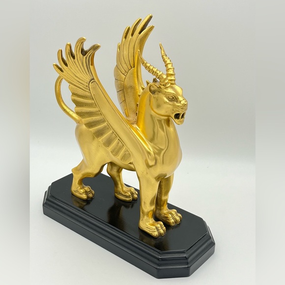 Metropolitan Museum Of Art MMA vintage gold bronze GRIFFIN LION sculpture statue - Picture 3 of 14